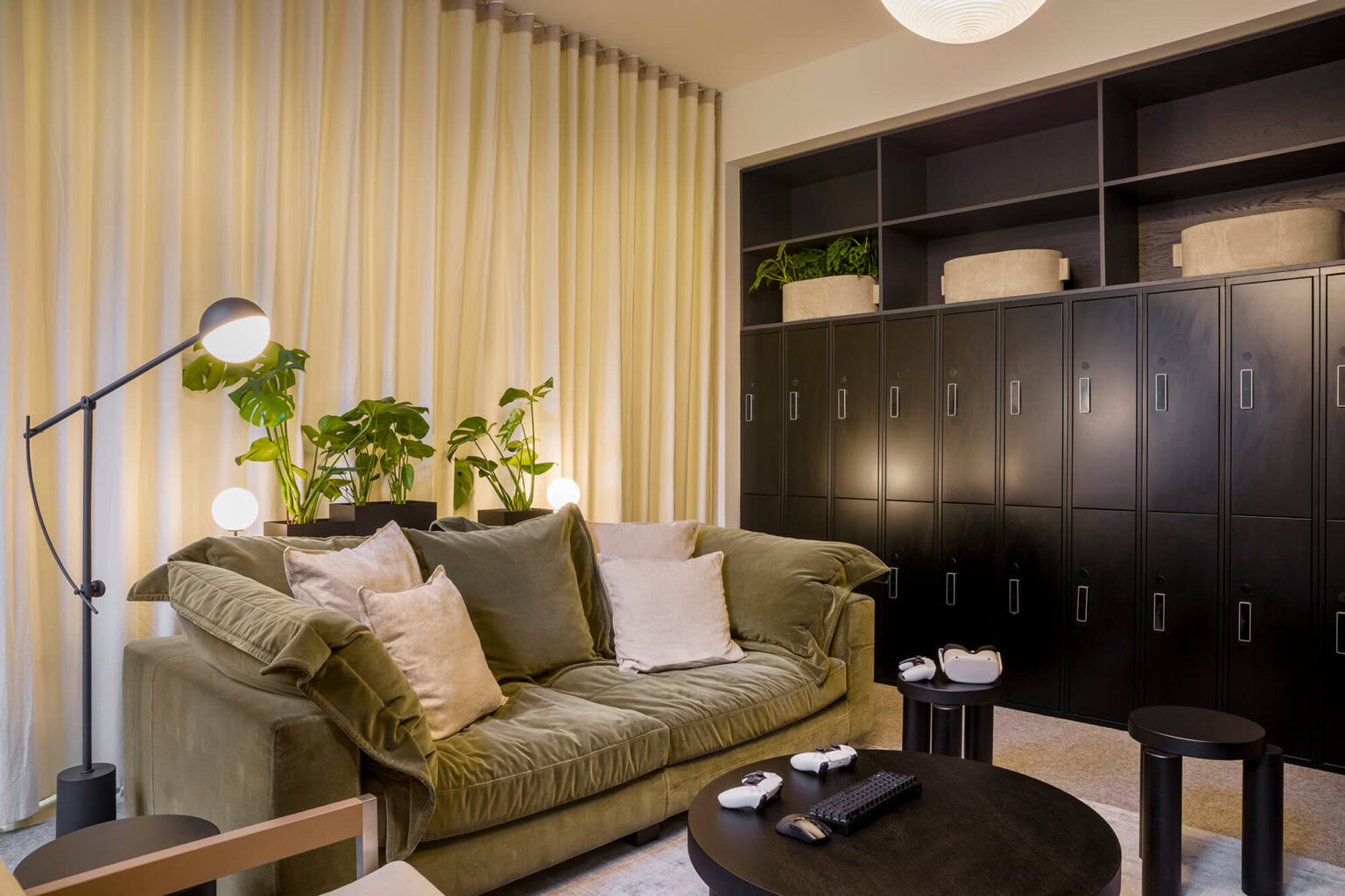 Commercial Furniture Provider or Suppliers in London Dead Dolly